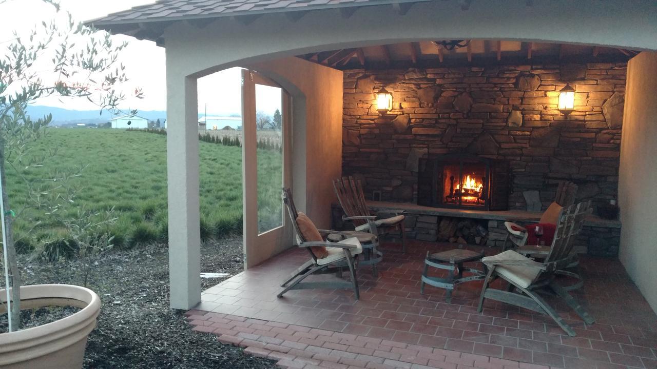 Bed and Breakfast Casale Forest Grove Esterno foto